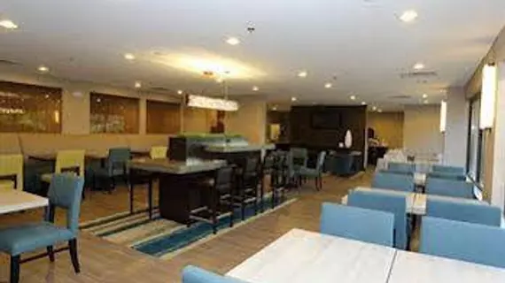 Holiday Inn Express Brentwood-South Cool Springs | Tennessee - Nashville-Davidson - Nashville (ve civarı) - Franklin