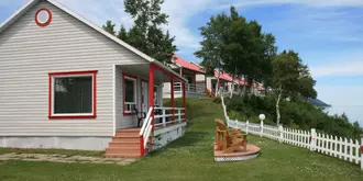 Motel Les Chalets Bo-Fleuve