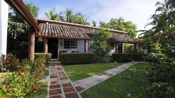 Villa Botero By Casa Mojito Bed and Breakfast | Cocle - Rio Hato - Santa Clara