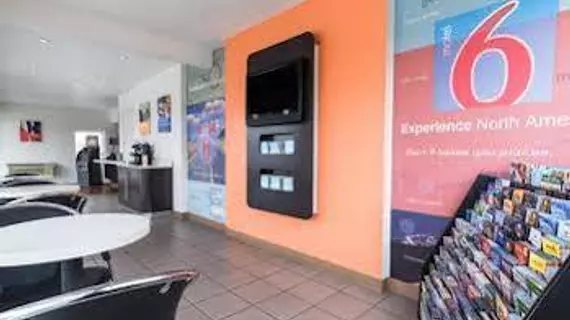 Motel 6 Long Beach International City | Kaliforniya - Los Angeles County - Long Beach