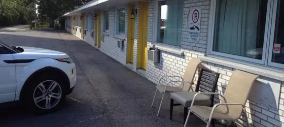 Motel Champlain | Quebec - Montreal (ve civarı) - Brossard