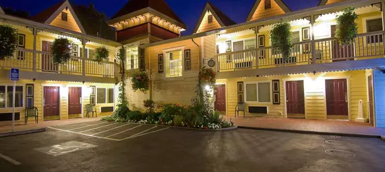 Silverton Inn & Suites | Oregon - Salem (ve civarı) - Silverton