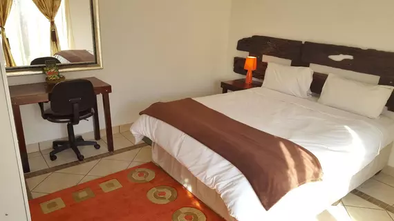 Acre of Africa Guesthouse | Gauteng - City of Tshwane - Johannesburg (ve civarı) - Benoni