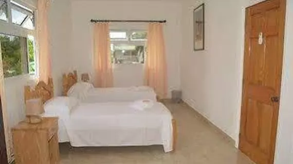 Julies Holiday Home | Seyşeller - Mahe Adası