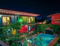 Hua Hin In Boxes | Prachuap Khiri Khan (ili) - Hua Hin (ve civarı) - Hua Hin