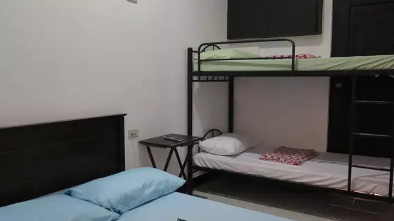 Mountain Breeze Hostel Tagaytay Center | Cavite - Tagaytay