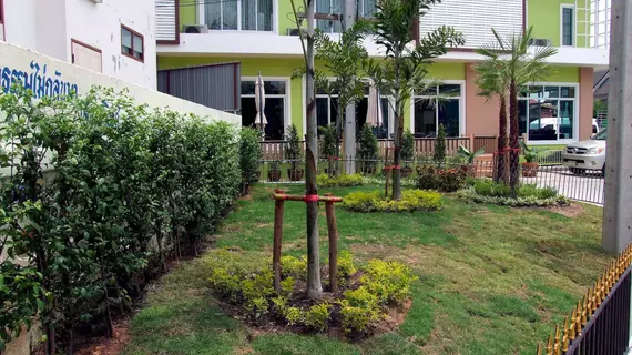 Rueanrimnam Hotel | Roi Et (ili) - Roi Et