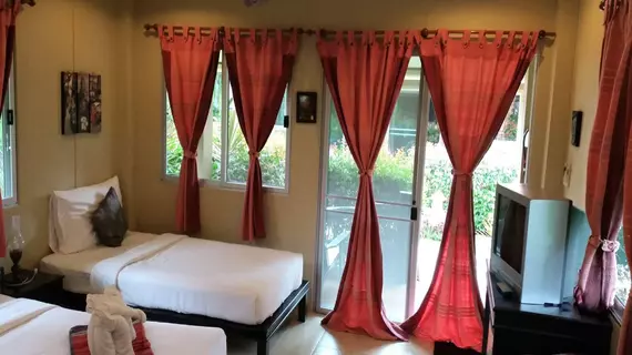 Lanta Castaway Beach Resort | Krabi İli - Ko Lanta