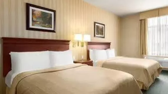 Days Inn Hamilton | Ontario - Niagara Regional Belediyesi - Hamilton (ve civarı) - Hamilton