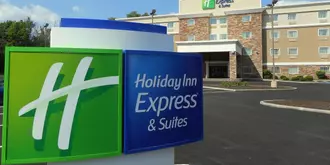 Holiday Inn Express and Suites Carmel North Westfield