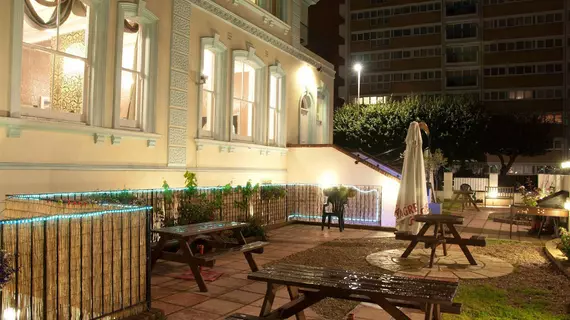 Vernon Guesthouse | Doğu Sussex (kontluk) - Eastbourne - Eastbourne Deniz Kıyısı - Eastbourne City Centre