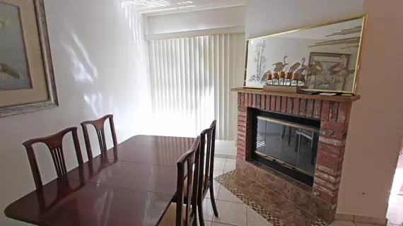 Affordable Cozy Town House in Glendale | Kaliforniya - Los Angeles County - Burbank