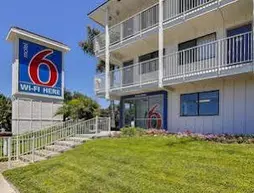 Motel 6 Santa Barbara - Carpinteria North | Kaliforniya - Santa Barbara (ve civarı) - Carpinteria