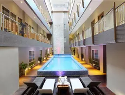 Rivavi Fashion Hotel | Bali - Kuta - Legian Kent Merkezi