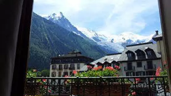 La Croix Blanche | Auvergne-Rhone-Alpes - Haute-Savoie (bölge) - Chamonix-Mont-Blanc - Chamonix Kent Merkezi