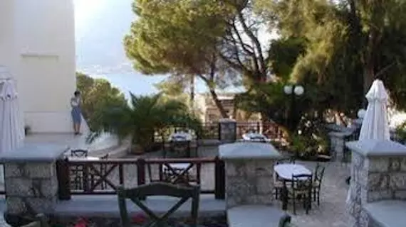 Oasis Hotel | Ege Adaları - Kilimli (Kelemez) - Massouri