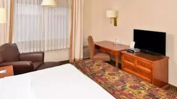 Americas Best Value Inn and Suites Cheyenne | Wyoming - Cheyenne (ve civarı) - Cheyenne