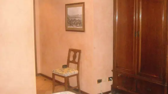 Albergo Le Due Corti | Lombardy - Como (il) - Como