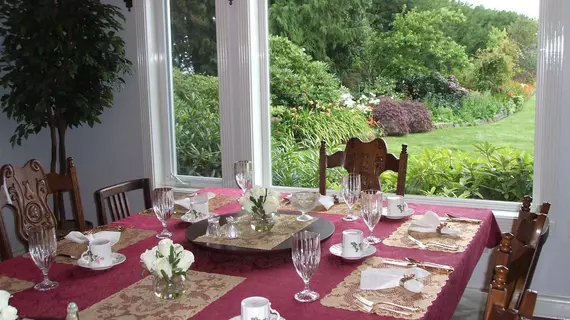 Sea Cliff Gardens Bed and Breakfast | Washington - Port Angeles