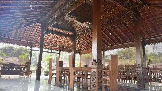 Malang Hill Gallery and Homestay | Doğu Cava - Malang