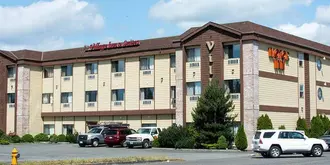 Village Inn & Suites