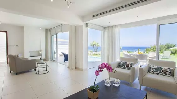 Alia Sirina Seafront Suite | Kıbrıs - Mağusa