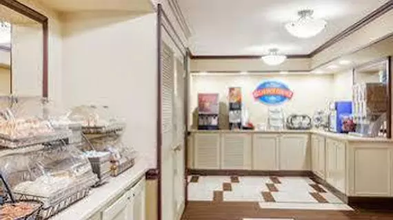 Baymont Inn and Suites Pensacola | Florida - Pensacola (ve civarı) - Pensacola