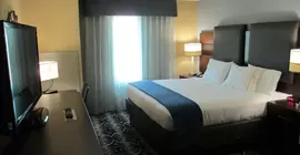 Holiday Inn Express & Suites Kansas City Airport | Missouri - Kansas City (ve civarı) - Kansas