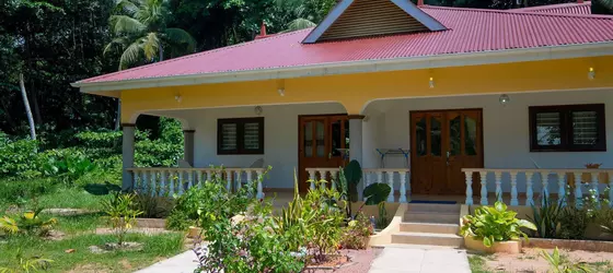 ZEROF SELF CATERING APARTMENTS | Seyşeller - La Digue