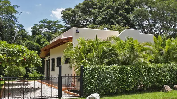 Guacamaya Lodge | Guanacaste - Veintisiete de Abril