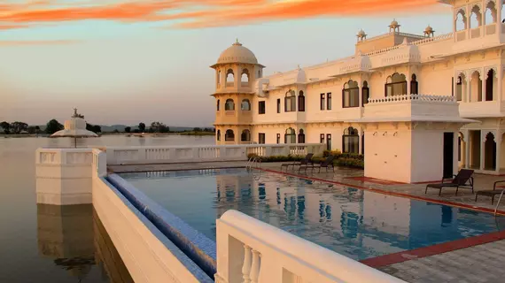 jSTa Lake Nahargarh Palace | Racastan - Udaipur Bölgesi - Begūn