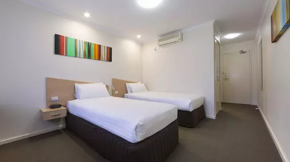 Premier Hotel & Apartments | Avustralya Başkent Bölgesi - Tuggeranong - Kanberra (ve civarı) - Belconnen