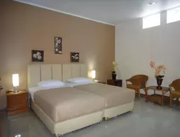 Gondia International Guest House | West Java - Cakarta (ve civarı) - Cakarta