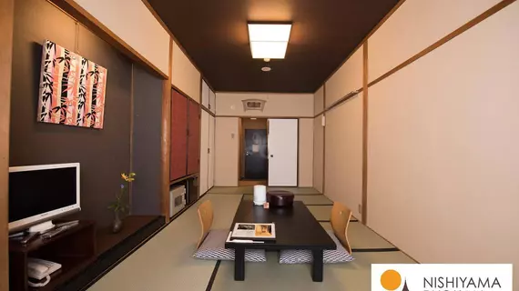 Nishiyama Ryokan | Kyoto (idari bölge) - Ukyo Bölgesi - Kyoto (ve civarı) - Kyoto - Central Kyoto