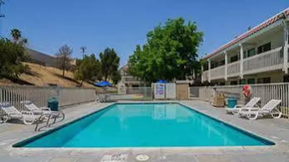 Motel 6 Barstow | Kaliforniya - San Bernardino County - Victorville (ve civarı) - Barstow