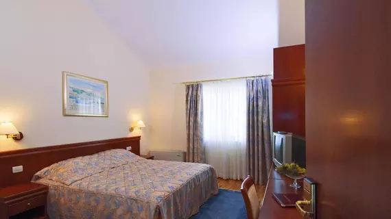 Hotel Bacchus | Split-Dalmaçya - Baska Voda