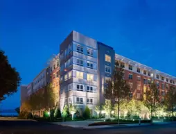 Global Luxury Suites at Cambridge Park | Massachusetts - Cambridge