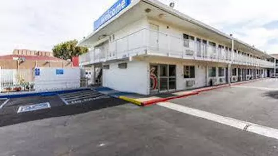 Motel 6 Santa Clara | Kaliforniya - Santa Clara