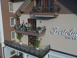 Hotel Bertoluci | South Region - Rio Grande Do Sul (eyalet) - Gramado - Carniel