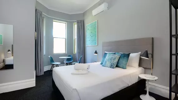 Alison Lodge | New South Wales - Sidney (ve civarı) - Sydney - Randwick