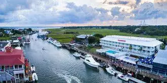 Shem Creek Inn