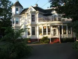 Evangeline's Tower Bed & Breakfast | Nova Scotia - Amherst (ve civarı) - Parrsboro