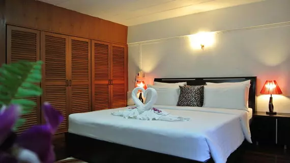 Karon Sunshine Guesthouse & Bar | Phuket (ve civarı) - Thalang