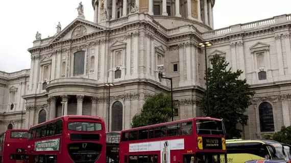 YHA London St Paul's | Londra (ve civarı) - London City Center - City of London