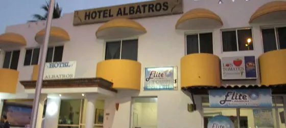 Hotel Albatros | Colima - Manzanillo (ve civarı) - Manzanillo