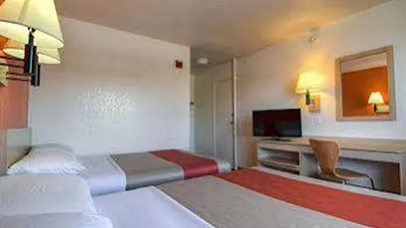 Motel 6 Stanton | Kaliforniya - Orange County - Stanton