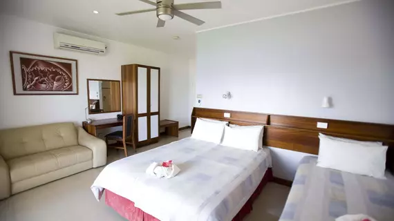 Madang Lodge Hotel | Madang