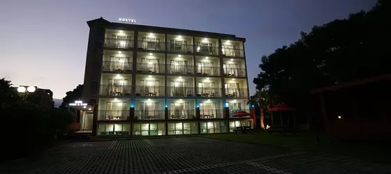 Stone and Wind Resort | Jeju Adası - Seogwipo - Seogwipo Şehri