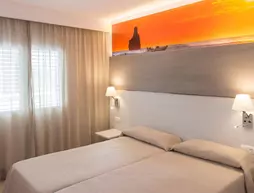 Apartamentos Art | Balearic Adaları - İbiza Adası - Santa Eulalia del Rio - Es Canar