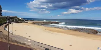 Newcastle Terraces and Apartments Sandbar Townhouse